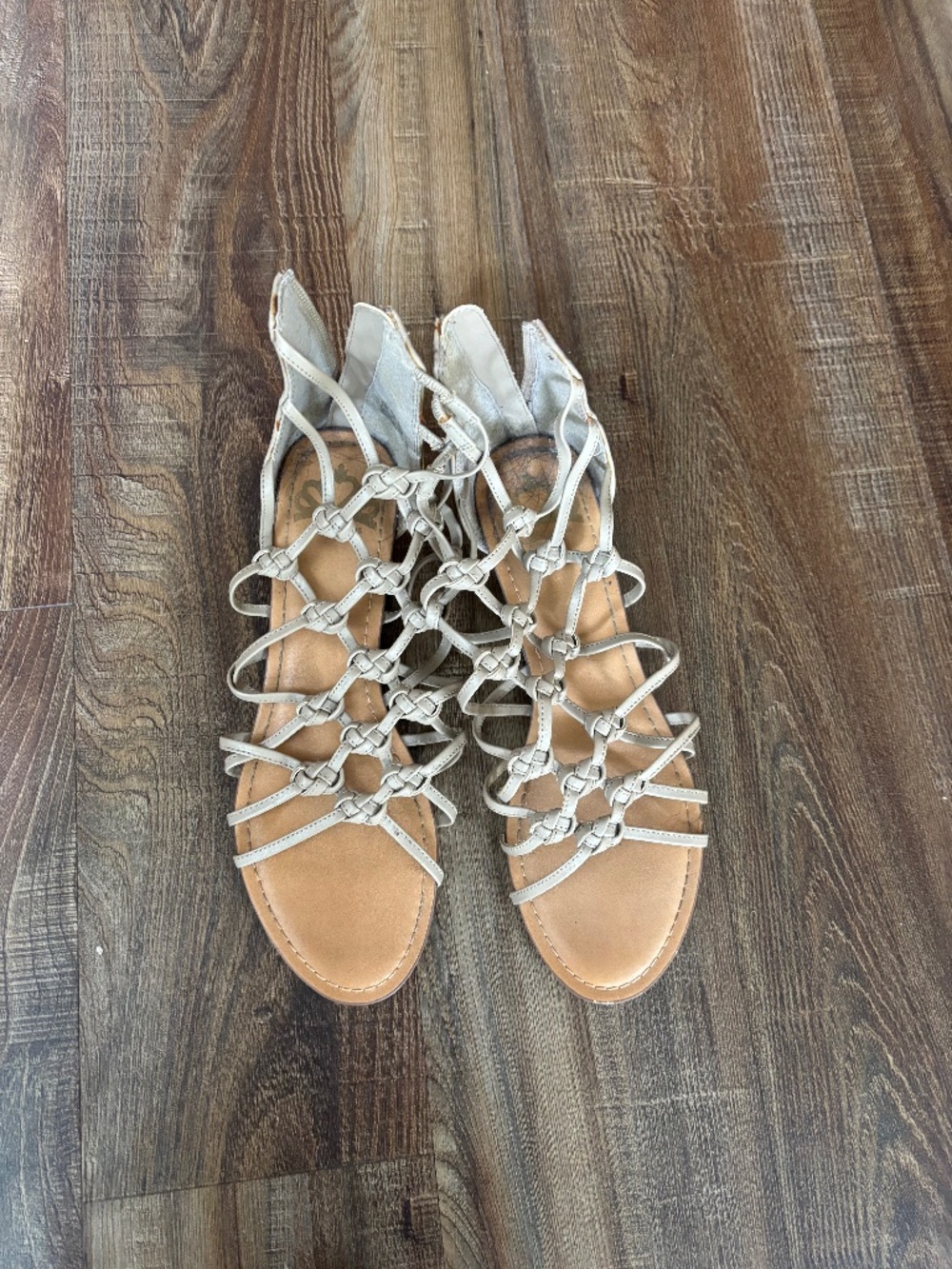 Fergalicous Womens Sandals Tan size 9M